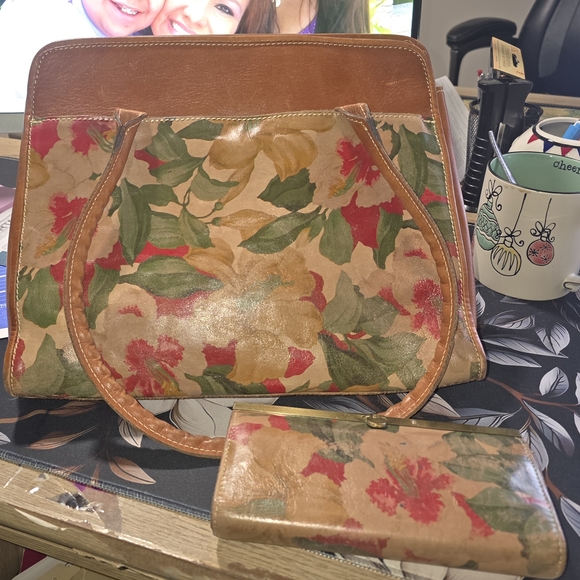 Patricia Nash Handbags - Patricia Nash Set  Shoulder Bag and matching wallet